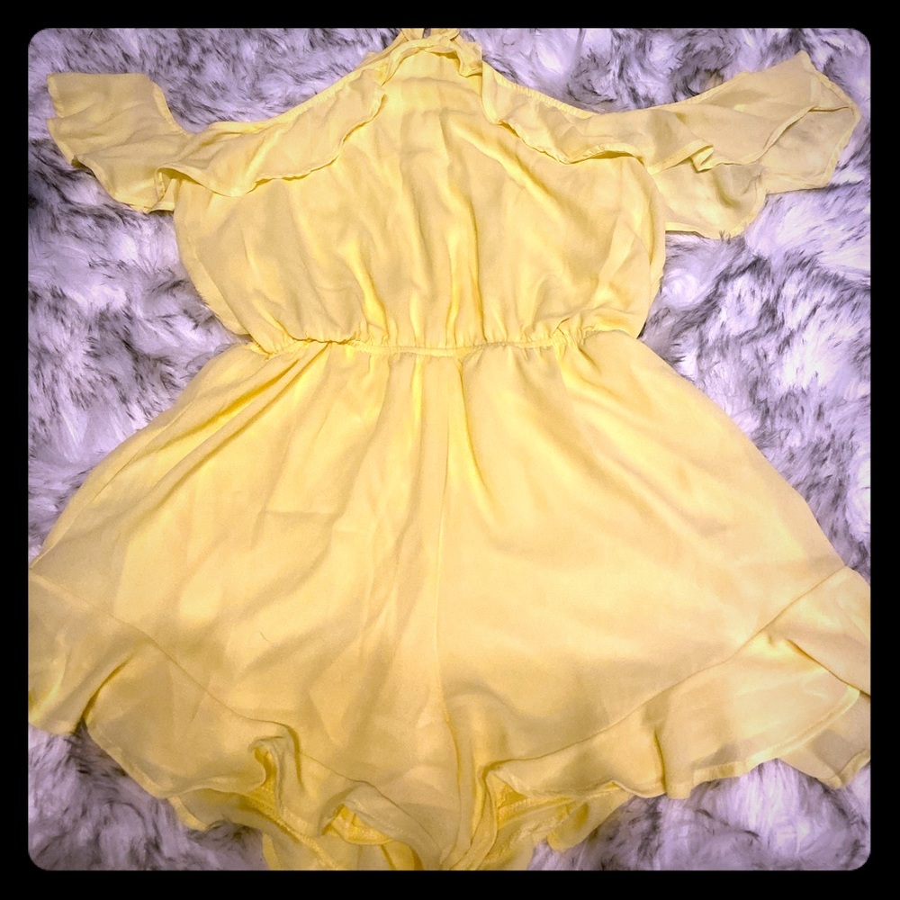 Off the shoulder Yellow Romper